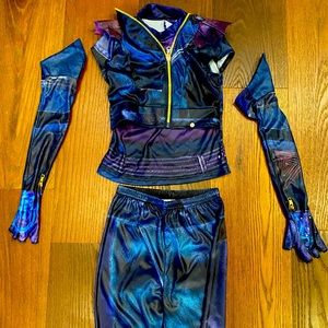 Descendants 3 MAL costume size 7/8